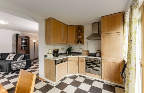 Bruck an der Grossglocknerstrasse Apartment | Inviting Apartment with Private Garden & Mountain Views