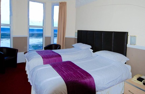 Douglas Hotel | At Caledonia