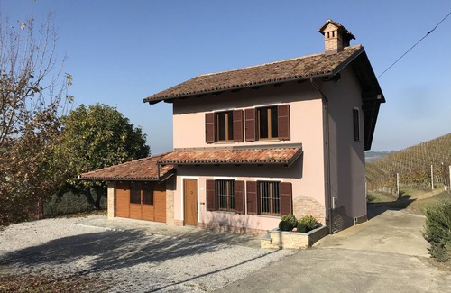 Treiso House | Discover Casot Cantina Nada Giuseppe: Family & Pet Friendly