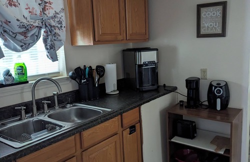 Troy House | Discover At Ease: A Hidden Gem with Family Amenities