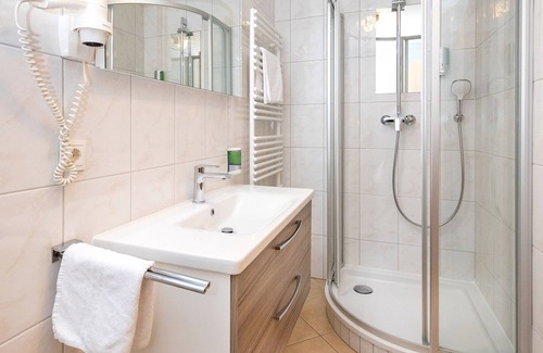 Fusch an der Grossglocknerstrasse Hotel | Hotel Lampenhäusl: Relaxing Retreat with Spa & Pool
