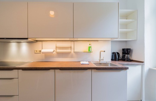 Prenzlauer Berg Apartment | Your Home in Bötzow District - Breakfast Included!