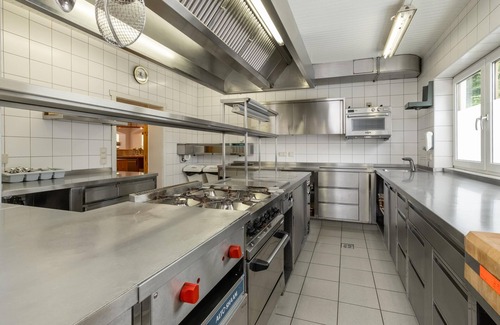 Kelchsau Ski Chalet | Ideal Group House with Cinema, Sauna & Pet-Friendly Amenities