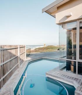 Glentana House | Experience Bliss at Glentana Beach Manor with Ocean Views