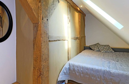 Bleckede Apartment | Elegant Guesthouse Alte Schmiede in Historic Bleckede