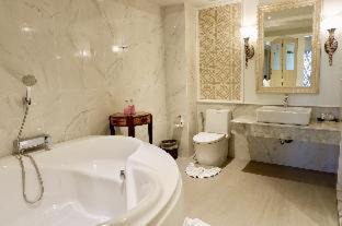 Wat Ket Hotel | Relax at At Pingnakorn Riverside: 4-Star Retreat with Pool