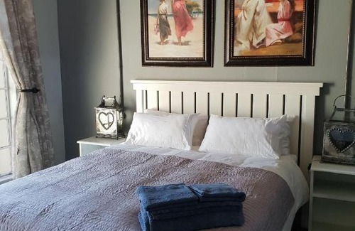 Zeerust House | Serene Stays at At Rest: 4-Star Comfort & Great Amenities