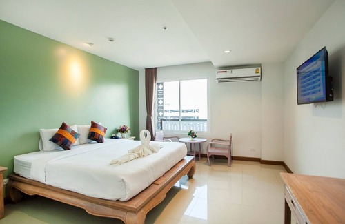 Chiang Mai Hotel | Relaxing Stay at Ruam Chok with Family-Friendly Amenities