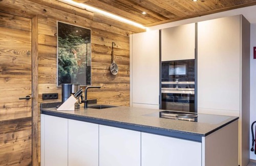 Sankt Martin am Tennengebirge Apartment | Superior für 6 P. & Infinity Pool by Interhome