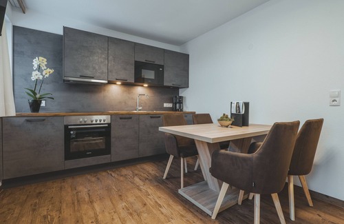 Sankt Martin am Tennengebirge Apartment | Gästehaus Eder: Family-Friendly Apartment with Breakfast