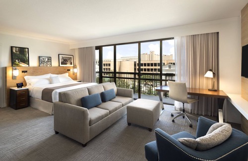 Austin Hotel | Discover AT&T Hotel & Conference Center at UT: 4-Star Retreat