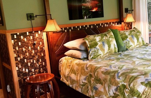Volcano House | Indulge at At the Crater's Edge – Adults Only Retreat