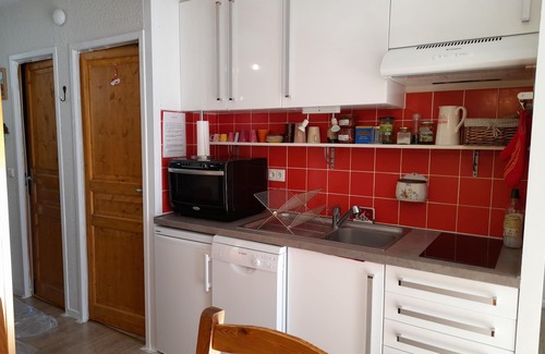 Villard-de-Lans Apartment | Cozy T3 Retreat with Balcony, Wi-Fi & Easy Slope Access