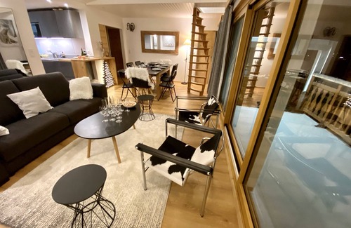 Cognet Apartment | Perfect Retreat: 3 Bedrooms & Pool with Breathtaking Views