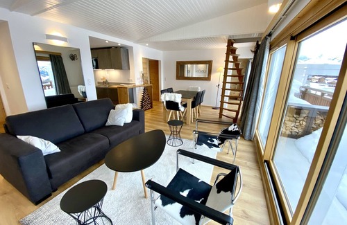 Cognet Apartment | Perfect Retreat: 3 Bedrooms & Pool with Breathtaking Views