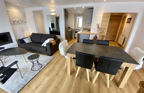 Cognet Apartment | Perfect Retreat: 3 Bedrooms & Pool with Breathtaking Views