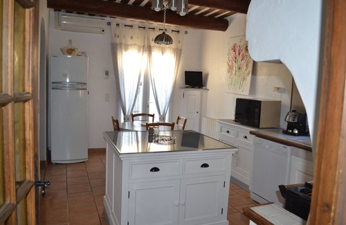 Cheval-Blanc House | Experience Tranquility at the Foot of the Luberon