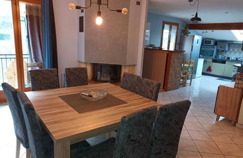 Saint-Jean-de-Maurienne Apartment | Mountain-View Retreat with Family-Friendly Amenities