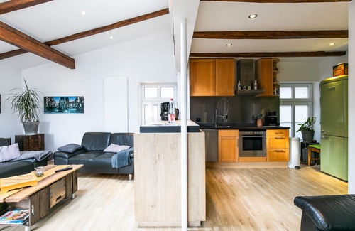 Bachenbrock Apartment | Discover Comfort Near Hamburg with Oceanfront Amenities