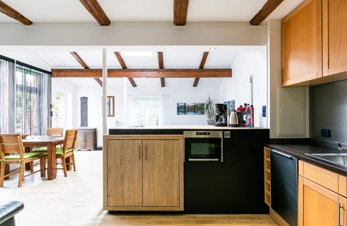 Bachenbrock Apartment | Discover Comfort Near Hamburg with Oceanfront Amenities