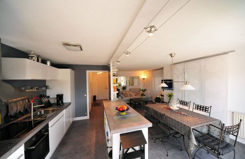 Cran-Gevrier Apartment | Discover Magic Moments Apart: 4-Star Annecy Retreat