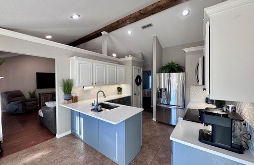 Lowell House | At the Heart of NWA, Detached Game room, L2 Charging, Bonus amenities and more!