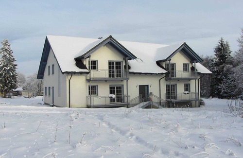 Judenbach Apartment | Cozy Getaway at Am Alten Forsthaus - Family & Pet Friendly