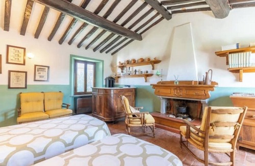 Mologno House | At the Riding School: Casale Toscano