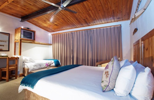 Storms River House | Discover Comfort at the Woods Guest House with Pool & Dining