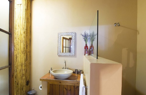 Storms River House | Discover Comfort at the Woods Guest House with Pool & Dining