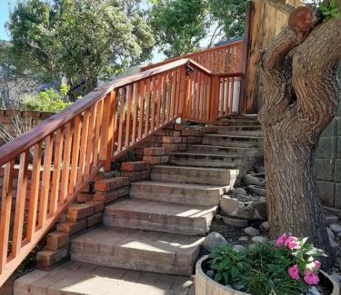 Old Place Bed & Breakfast | Discover Comfort at Upperwood Manor: Child-Friendly & More