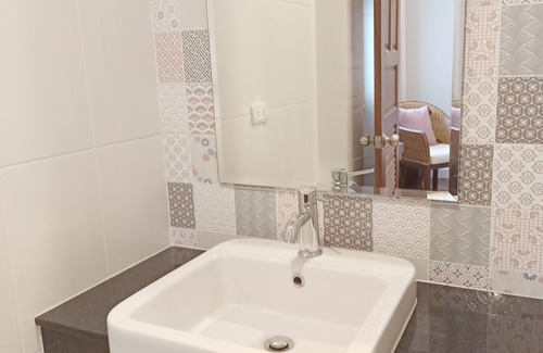 Old City Hotel | Cozy OYO 75430 At Wara Bed And Breakfast with Restaurant