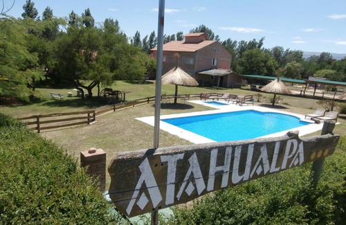 Mina Clavero Hotel | Relax at Atahualpa mi Posada with Oceanfront Amenities
