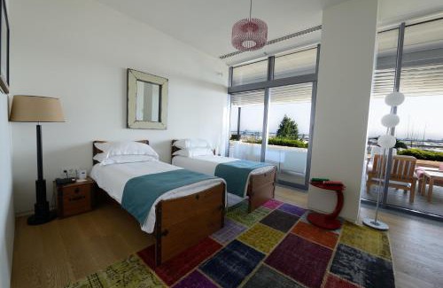 Bakırkoy Apartment | Elegant Ataköy Marina Park Hotel Residence with Ocean Views
