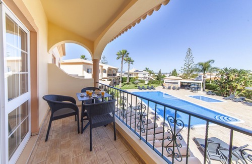 Lagos Apartment | Experience Atalaia Sol: Oceanfront Bliss with Spa & Pool