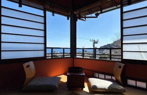 Atami House | Oceanfront Bliss at Atami Ikyuan with Spa and Hot Tub