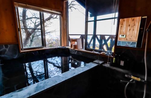 Shimotaga Villa | Relax at ATAMI Ocean Villa Retreat with Hot Tub & Pet Access