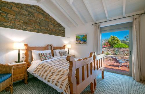 Mirina House | Discover ATARAXIA at Saravari Beach - Pet Friendly Retreat