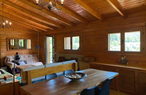 Pratdip Ski Chalet | Experience Ataraxia: Family-Friendly Getaway with Kitchen