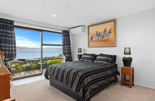 Atawhai House | Atawhai Waterfront Views - Nelson Holiday Unit