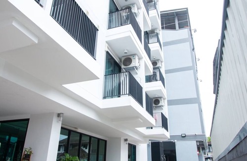 Chatuchak Apartment | ATC Residence: 4-Star Spa Retreat with Family-Friendly Perks
