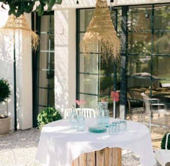 Spisske Tomasovce House | Exceptional Ateliér v raji: Child-Friendly Getaway
