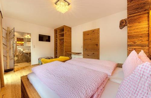 Grossarl House | Inviting Atelier Garni Astei: Pet-Friendly with Breakfast