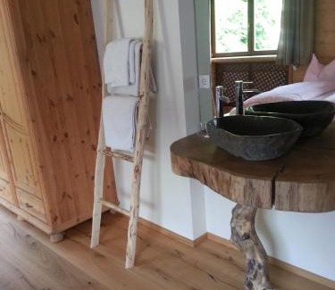 Grossarl House | Inviting Atelier Garni Astei: Pet-Friendly with Breakfast