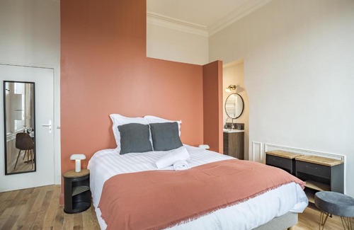 Troyes Apartment | Guest Rated 10/10 at Ateliers Begand Studio 8 - Near Train