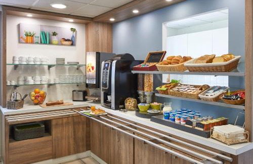 Creon Hotel | Explore Atena Bordeaux Sud Est Créon - Bike-Friendly Retreat