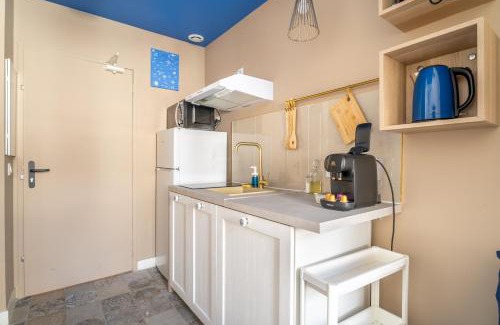 La Capelette Apartment | Discover Athènes Olympe Bleu: Family-Friendly Retreat