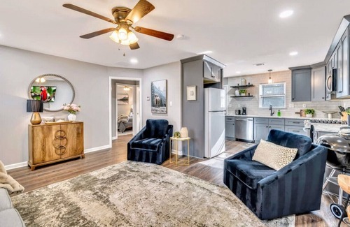 Chamblee House | Pet-Friendly 2BR Ranch in Chamblee with Breakfast Included