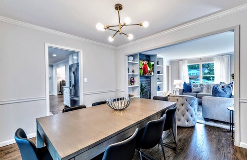 Windwood House | Comfortable Dunwoody 5BR Retreat - Pet Friendly and Welcoming
