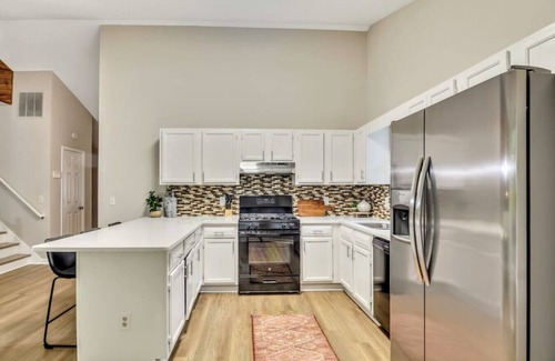 Kennesaw House | Spacious 3BR Pet-Friendly Retreat, Minutes to Attractions
